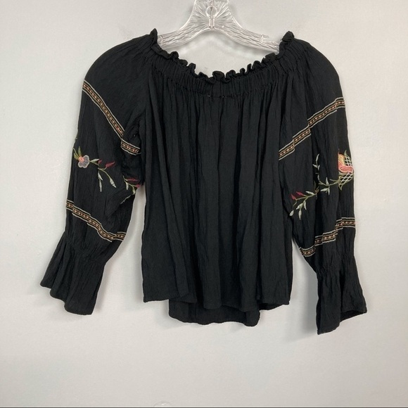 AEO Embroidered Off Shoulder Boho Peasant Top - Picture 14 of 15